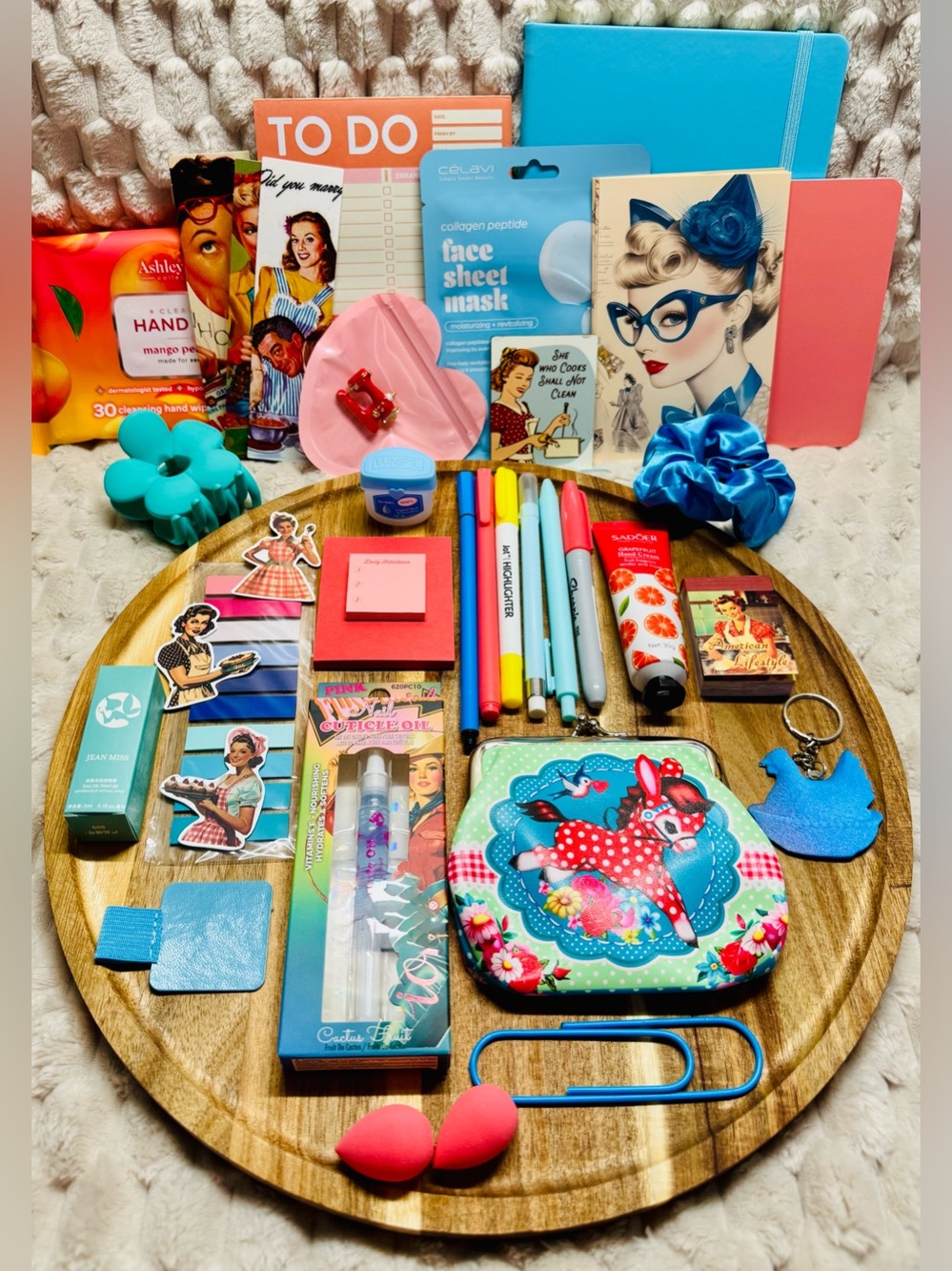 Retro Vintage Lovers Junk Journaling 30 Item Bundle Box